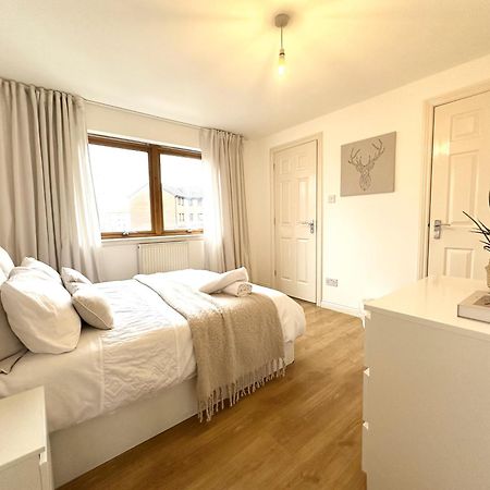 Private Room With En-Suite And Parking In Shared Flat Glasgow Dış mekan fotoğraf